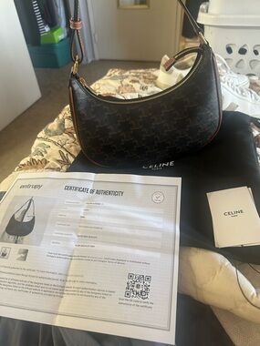 Celine Brown Macadam triumphe Ava bag like new